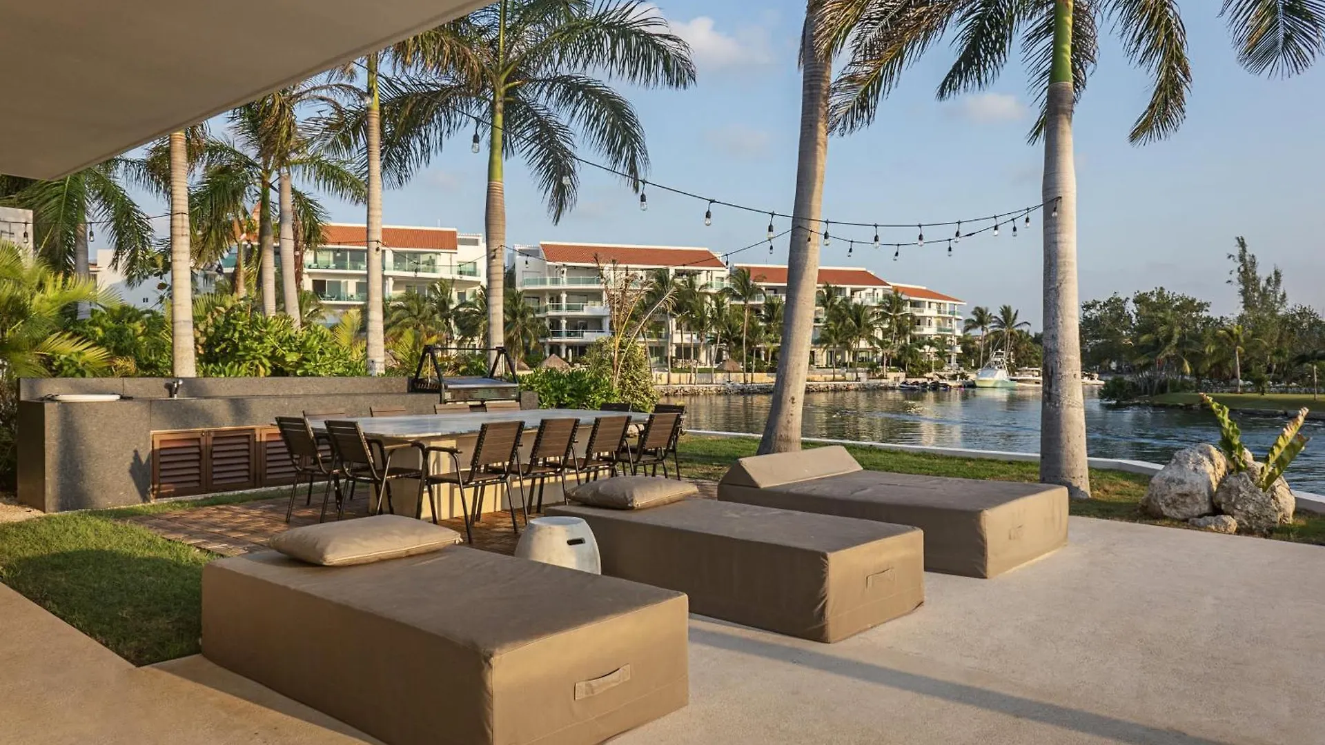 Luxury Villa 5 Bdr Oceanfront 5 Min Walk To Cenote Puerto Aventuras
